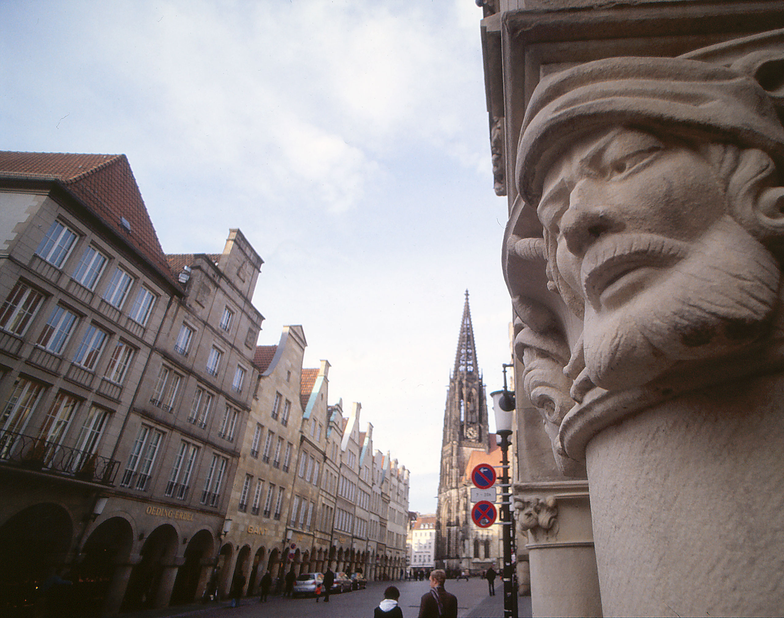 Bild: WiedertÃ¤ufer am  Rathaus